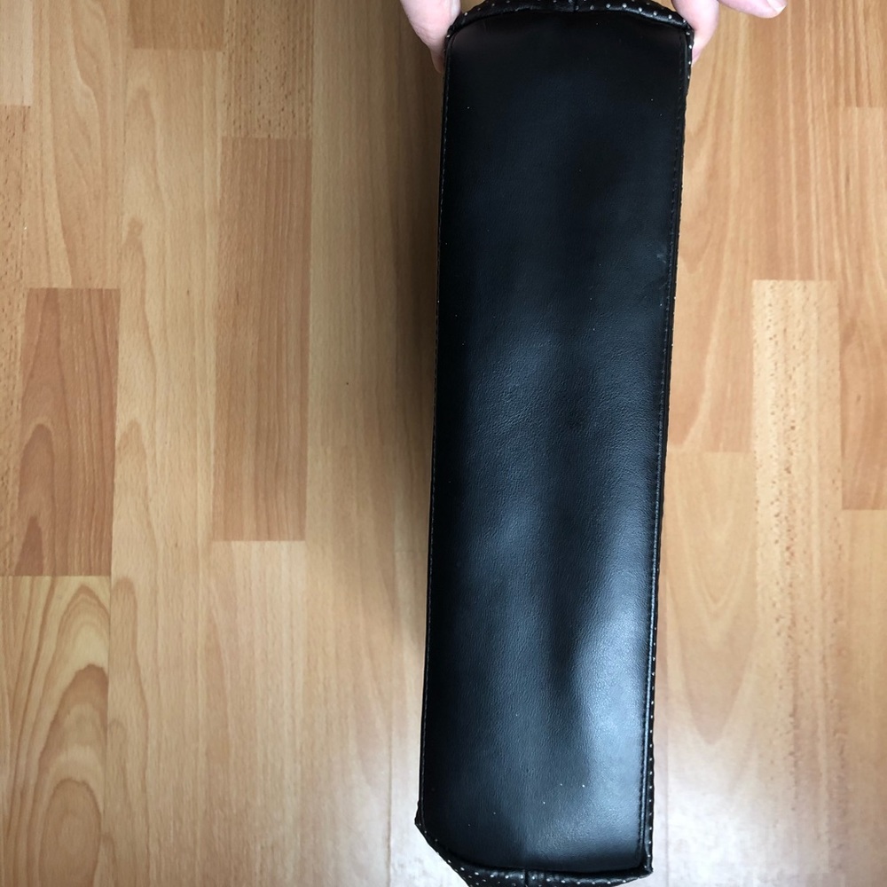 VICTORIA’s SECRET — black sparkle hand/evening bag - Picture 8 of 8